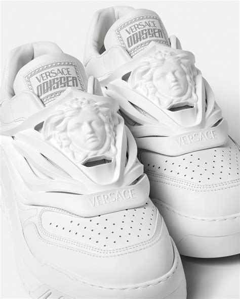 tenis versace mujer precio colombia|Versace shoes for men.